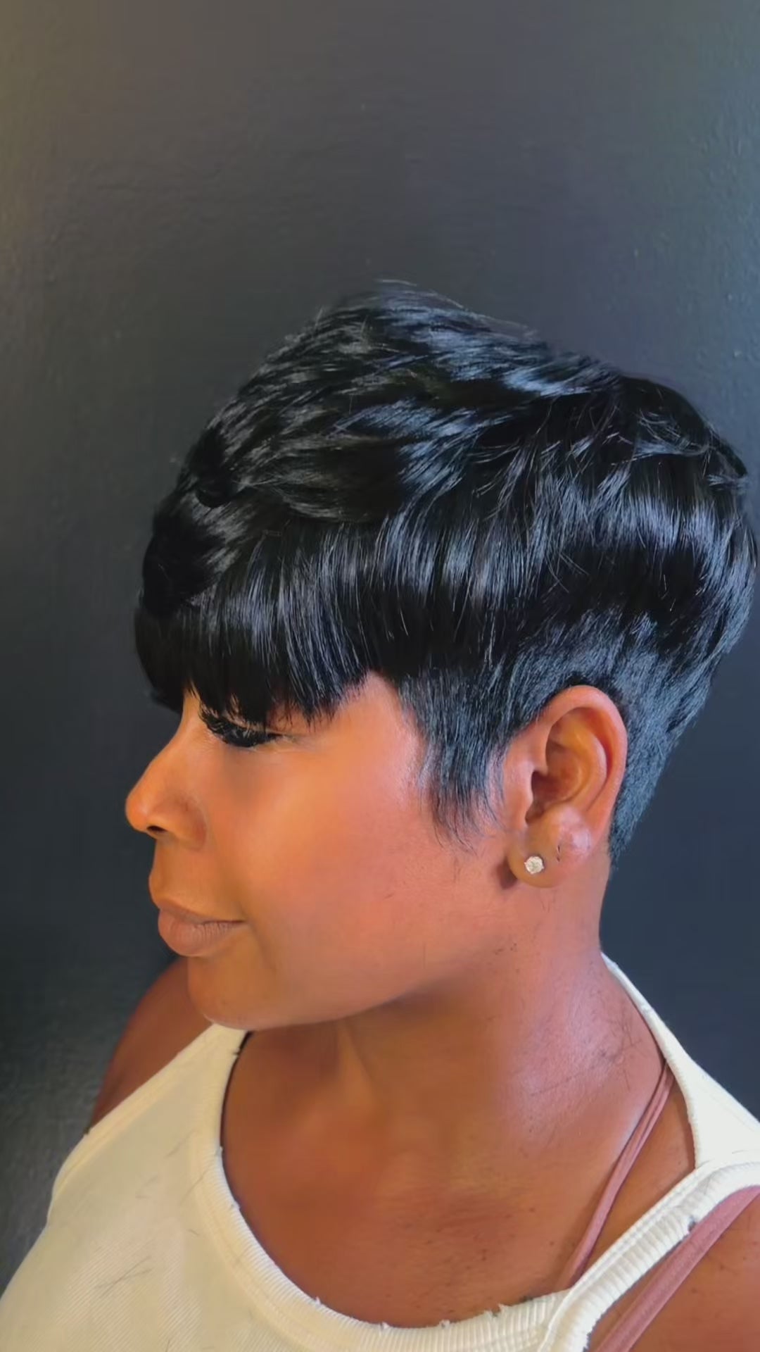 Load video: hair stylist